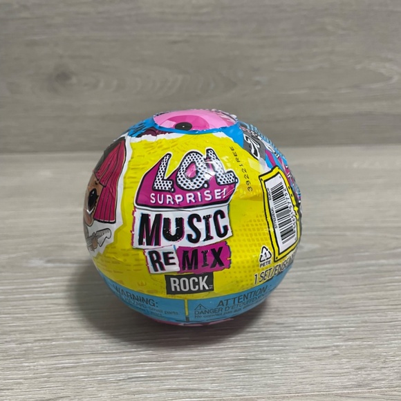 SALE - LOL surprise remix rock dolls - Picture 2 of 4